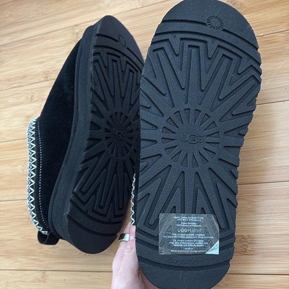 Ugg slippers - Picture 5 of 5